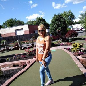 Meet your Posher, Carolina